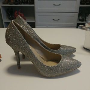 Sparkle pumps